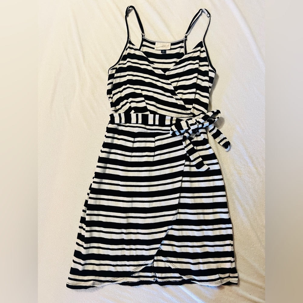 Universal Thread Black and White Asymmetrical Dress